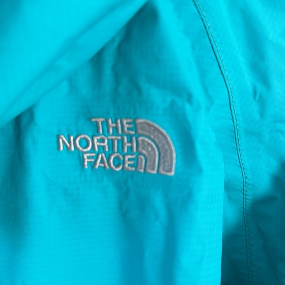 North Face Raincoat - Picture 4 of 5